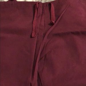 TWO BOTTOM SCRUB-MAROON & PINKER MAROON
